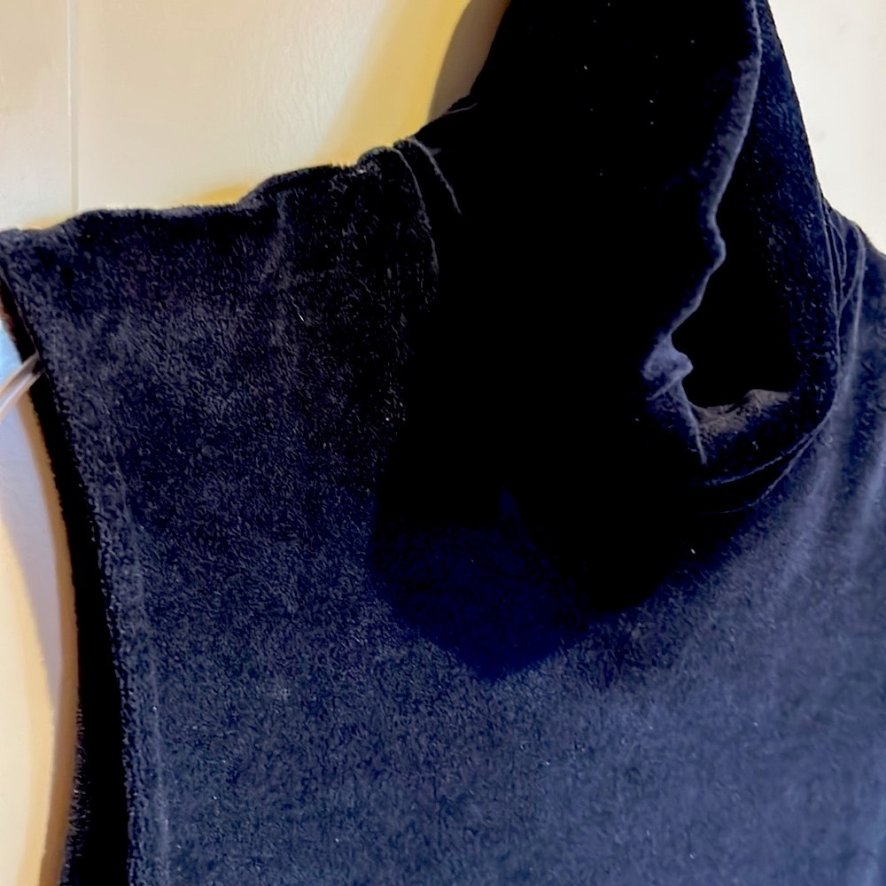 Sleeveless navy Majestic turtleneck - Picture 3 of 6